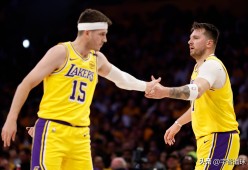 在线体育赛事-东契奇连续五场比赛得分超过晋级下一阶段，西班牙队不断突破！再创辉煌时刻(东契奇73分全场回放)