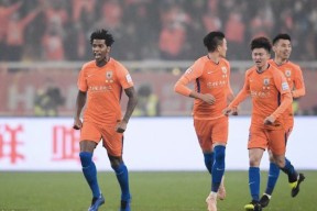 在线体育赛事-关键时刻波尔图调整名单以备亚冠，防线松动环节打磨，气氛紧张，医务组通报恢复的简单介绍