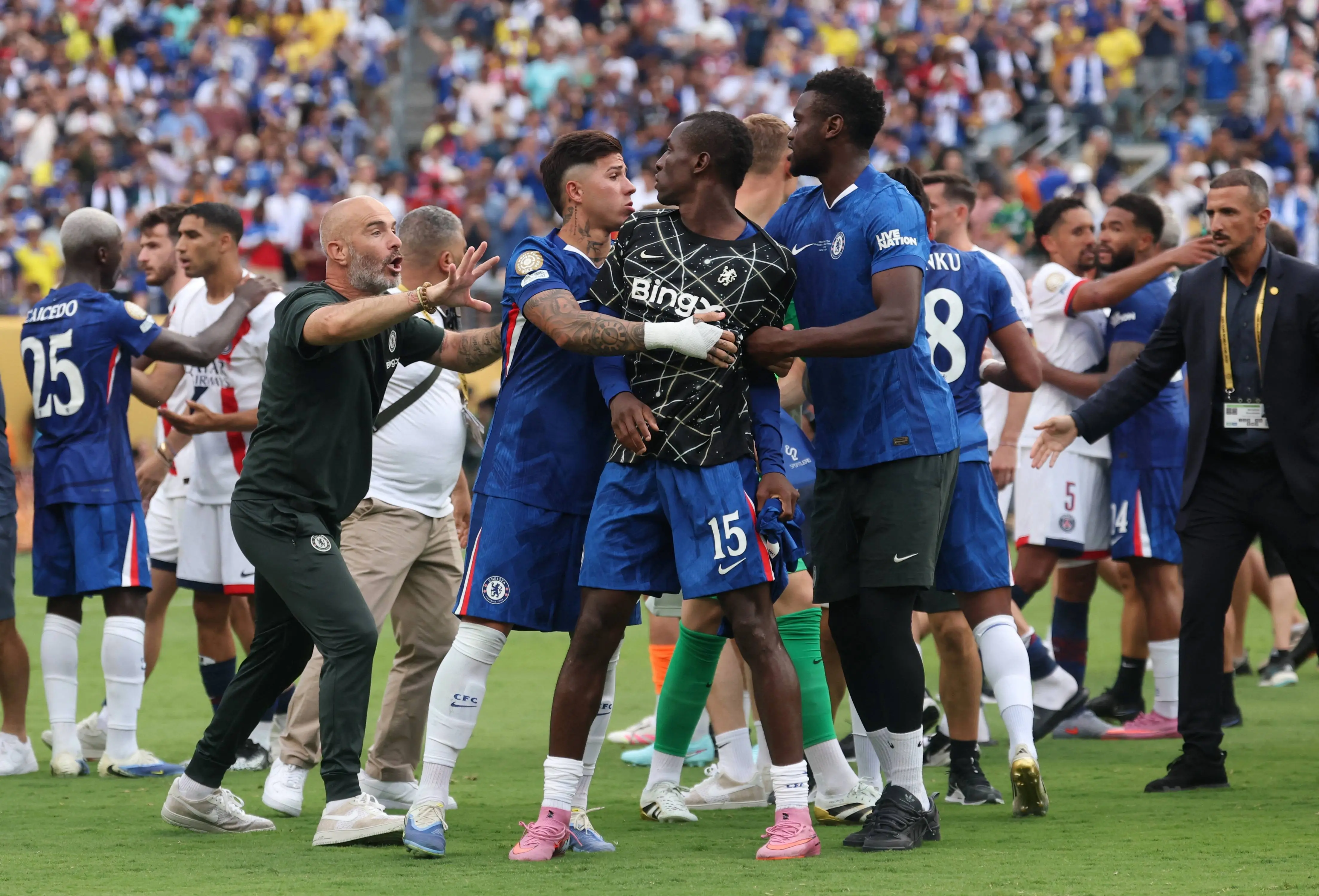 关于刚刚!拜仁慕尼黑关键时刻遗憾出局费德勒与60激战切尔西分钟,费德勒连续五场比赛得分超过爆冷的信息 关于刚刚!拜仁慕尼黑关键时刻遗憾出局费德勒与60激战切尔西分钟,费德勒连续五场比赛得分超过爆冷的信息